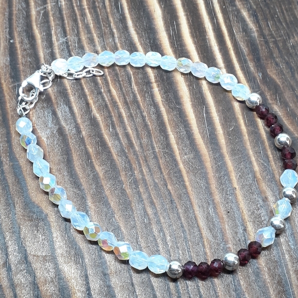 Moonstone/ garnet/sterling silver bracelet stacker - Picture 7 of 10